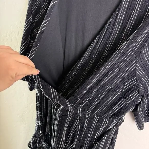 Torrid Black Metallic Lurex Stripe Wrap Dress 4X 12153634 - Picture 7 of 14